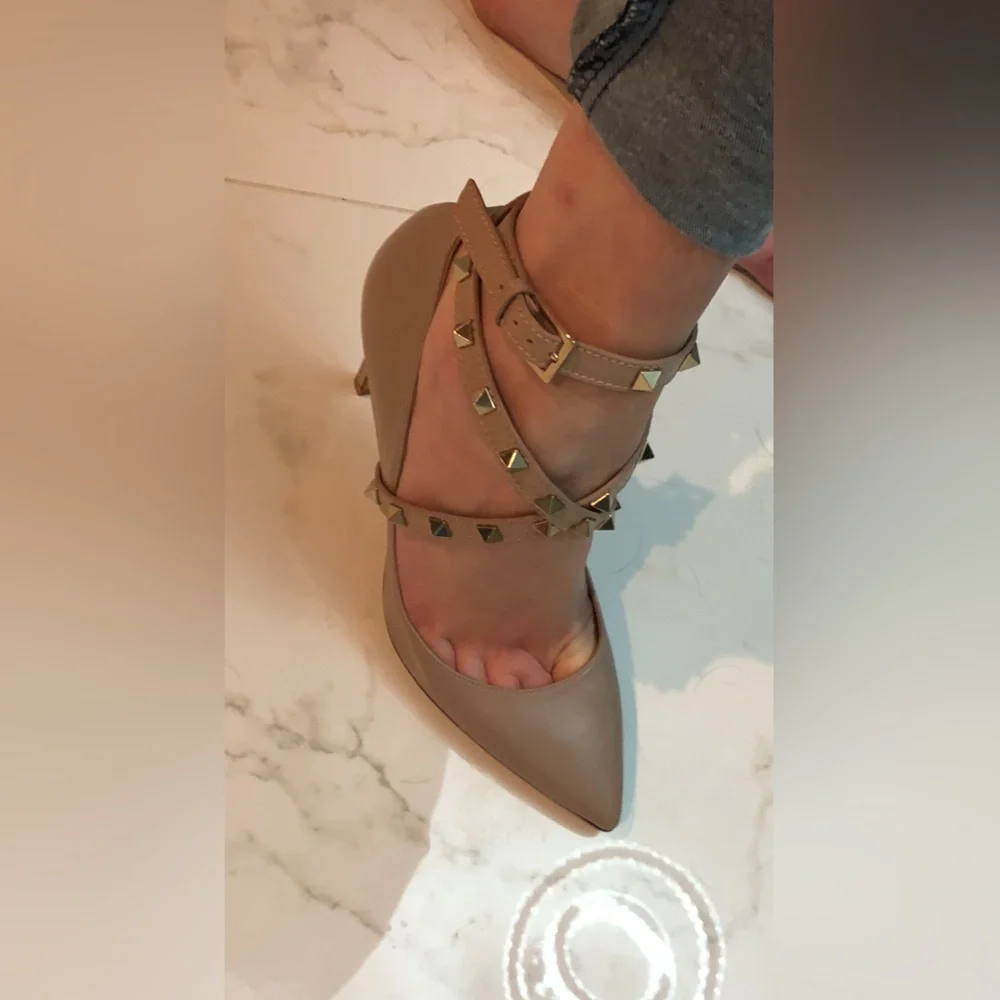 New Valentino Beige Leather Rockstud Ankle Wrap Pointed Toe Pumps 39 / 8 - Picture 6 of 11